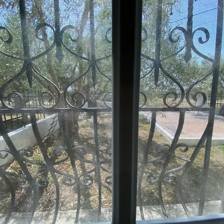 Amazing 2 Bedroom In A Seaside Vila