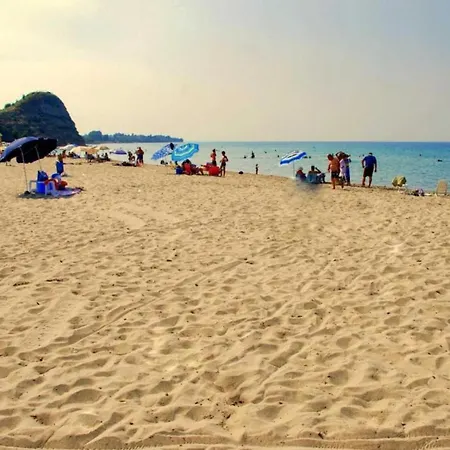 Case de vacanță Amazing 2 Bedroom In A Seaside Vila *