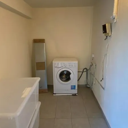 Amazing 2 Bedroom In A Seaside Vila Сasa de vacaciones Vergia